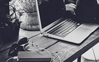 交易杠杆什么意思:可靠的股票交流群-站在退市边缘的江苏吴中又现利空：涉嫌信披违法违规 董事长钱群山被立案